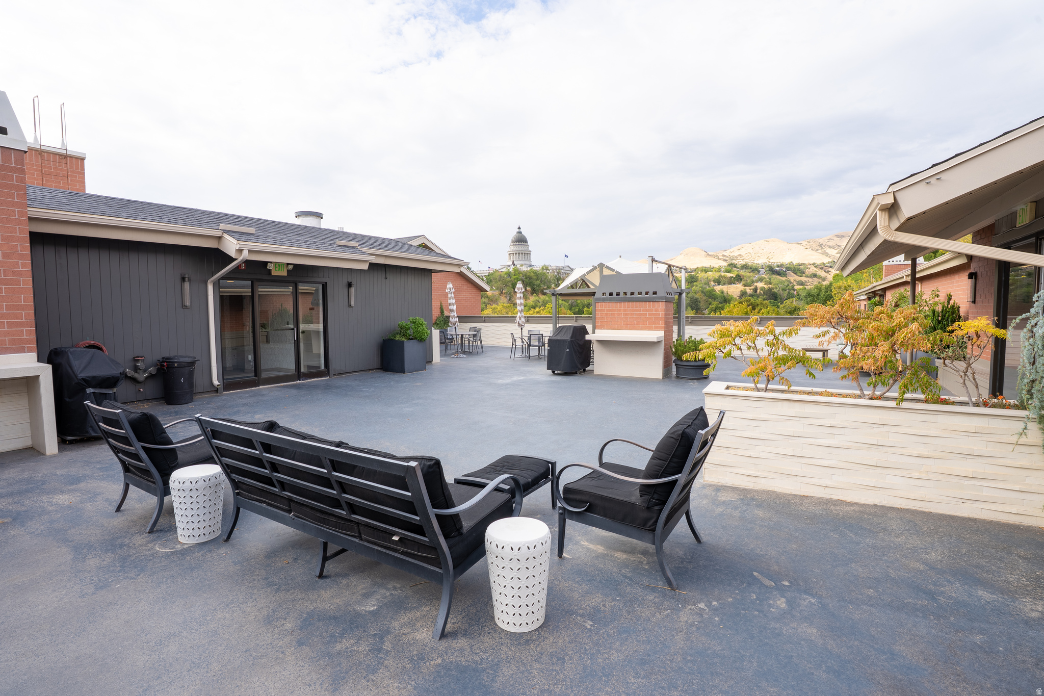 TERRACE FALLS - Residential