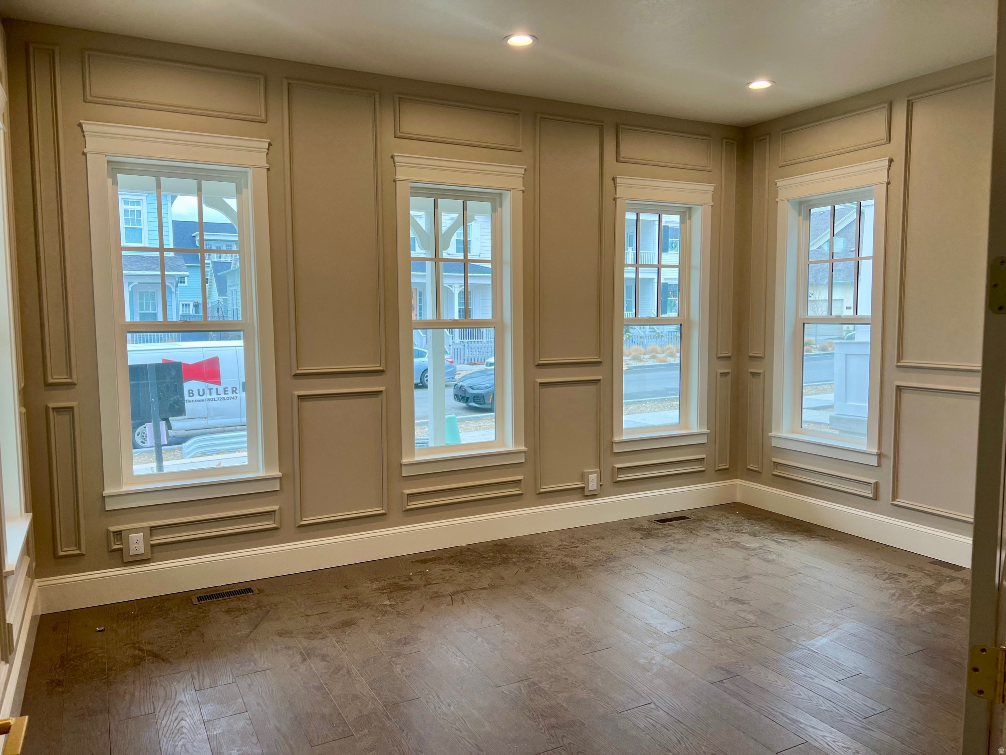 DAYBREAK - Residential