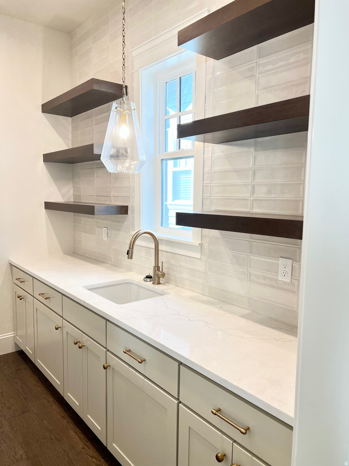 DAYBREAK - Residential