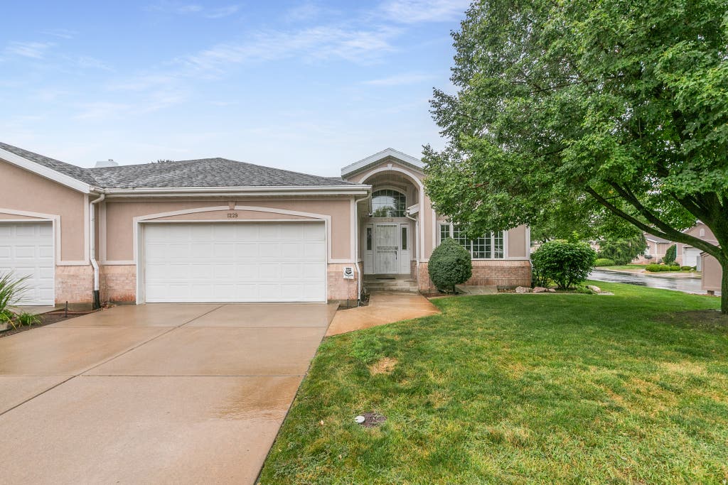 Photo of 1229 W 4500 S #30, Riverdale, UT 84405 (MLS # 2179219)