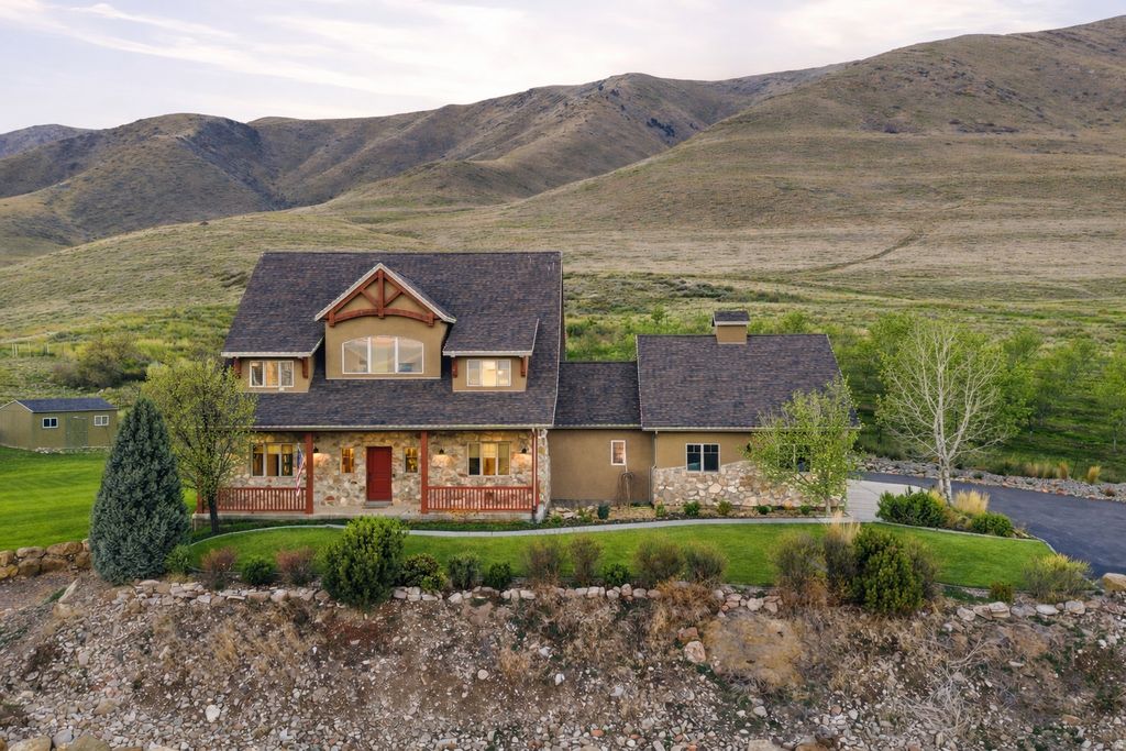 Photo of 6389 W 6250 S, Spanish Fork, UT 84660 (MLS # 2141423)