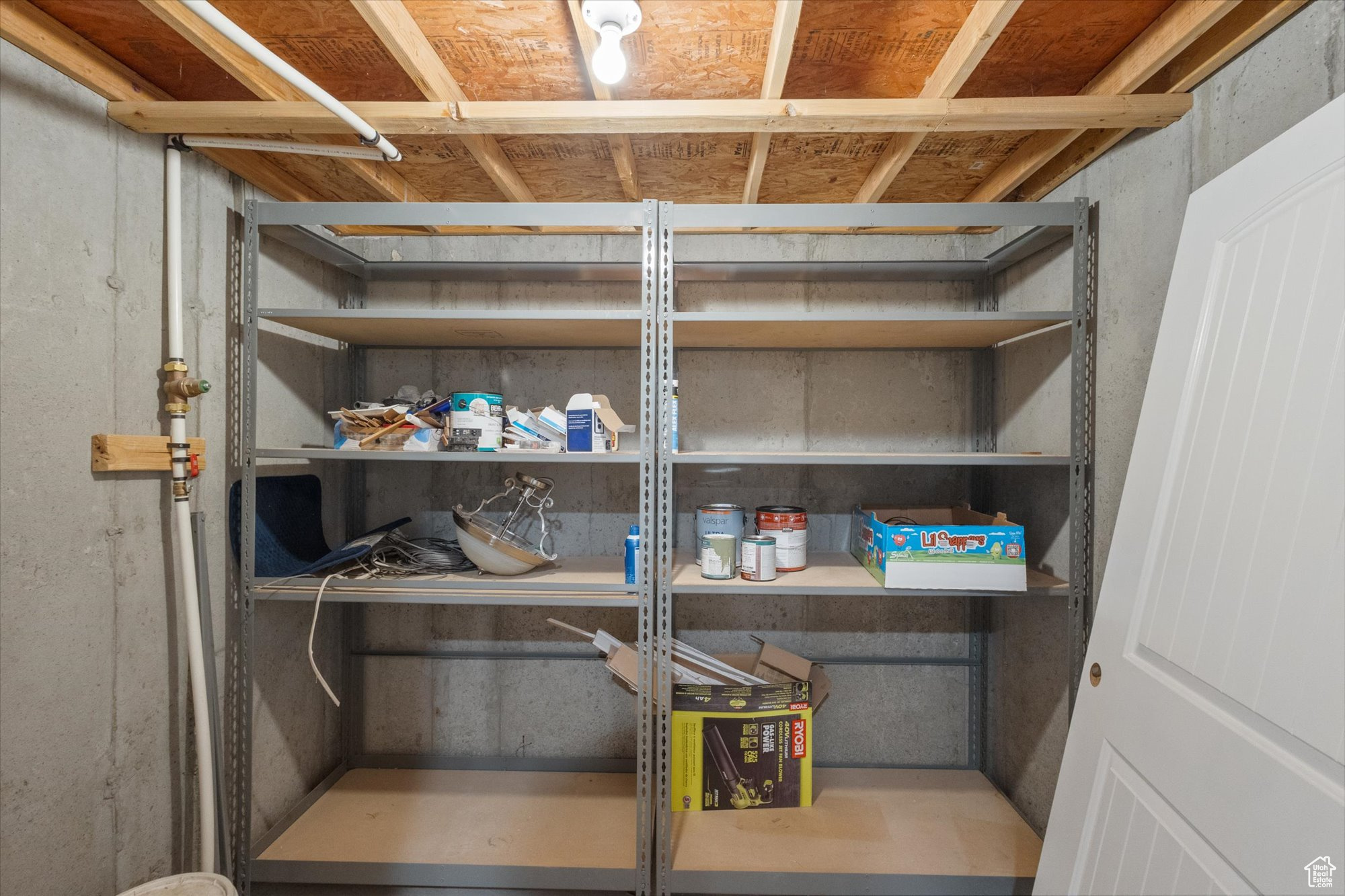 THE VILLAGE OF HAWKS LANDING - Residential