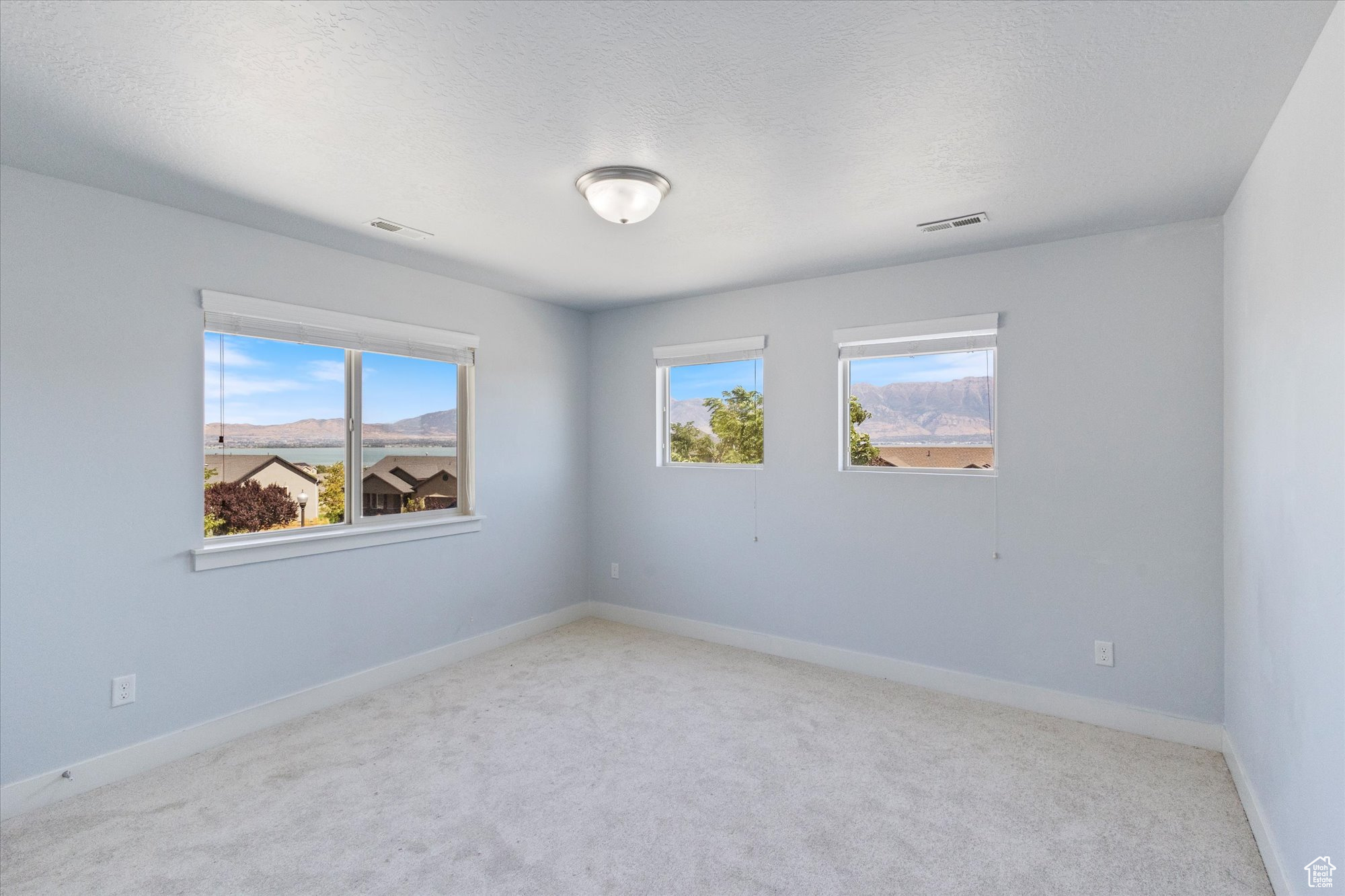 THE VILLAGE OF HAWKS LANDING - Residential