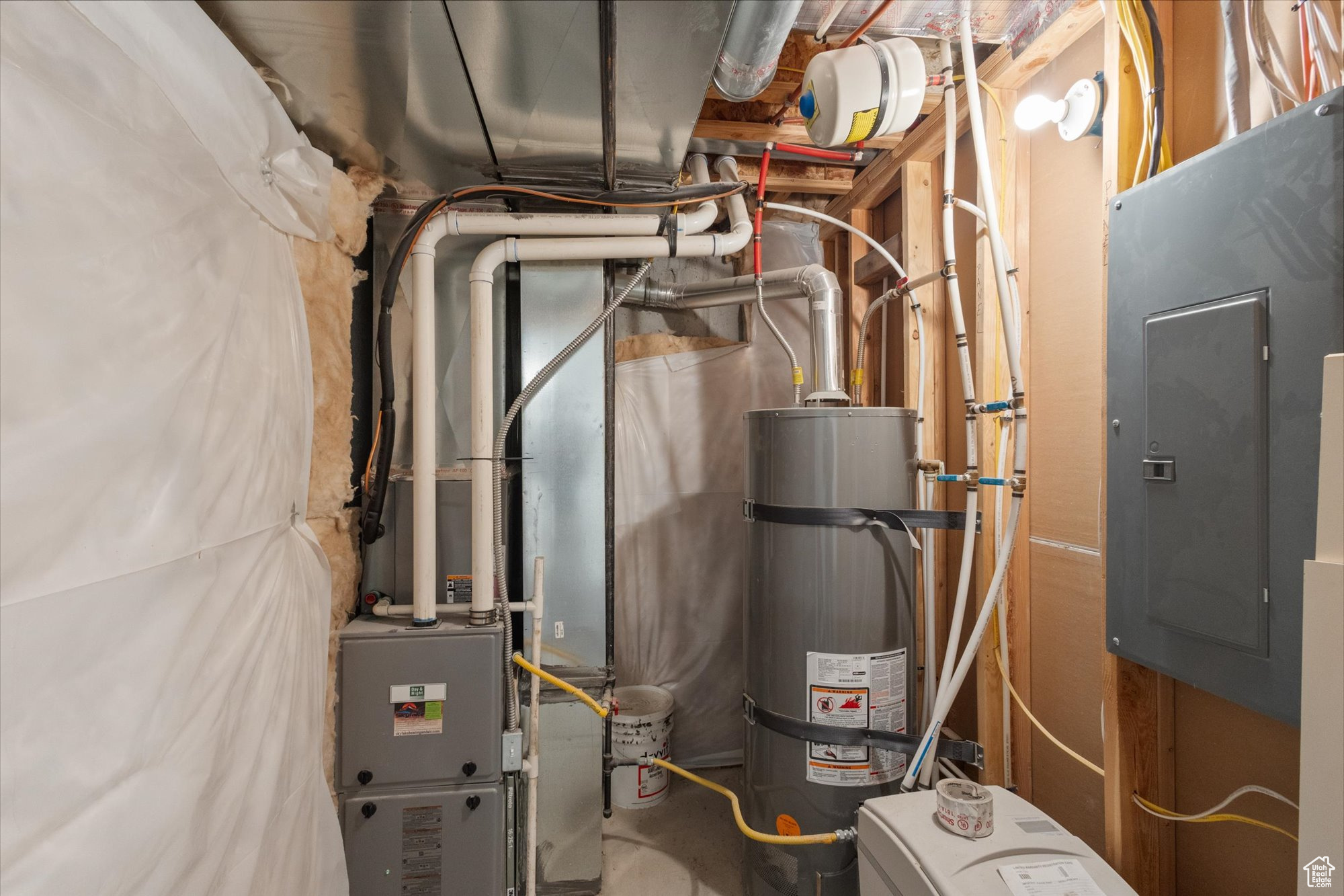 THE VILLAGE OF HAWKS LANDING - Residential