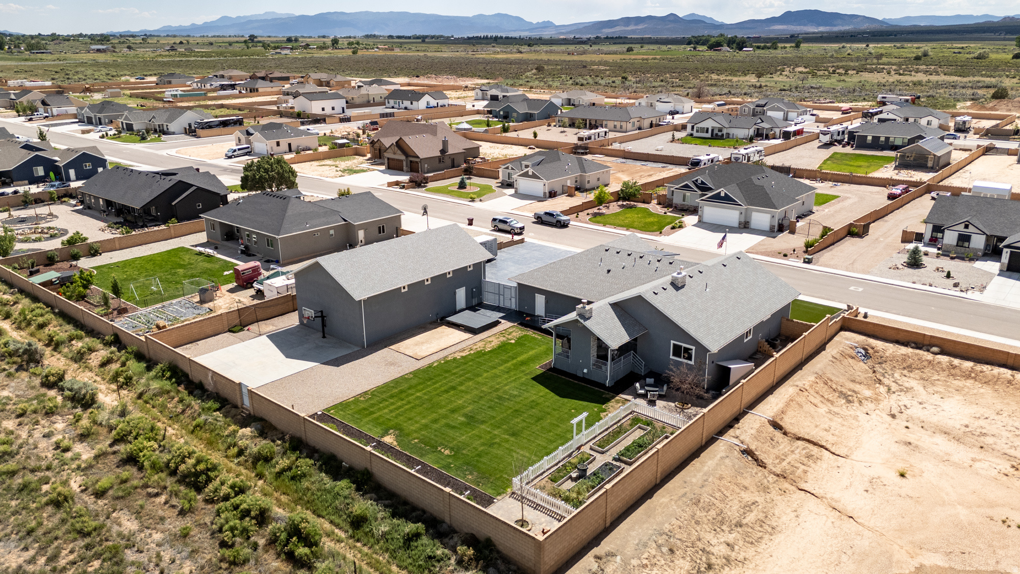 PEAK VIEW - Residential