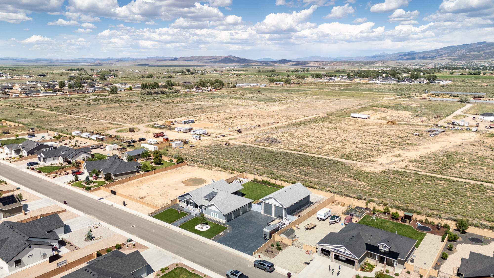 PEAK VIEW - Residential