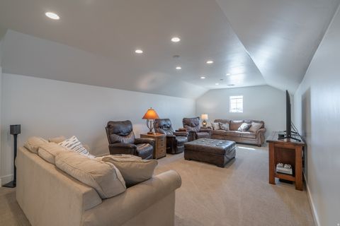 Tiny photo for 2027 S 3040 E, Saint George, UT 84790 (MLS # 2127970)