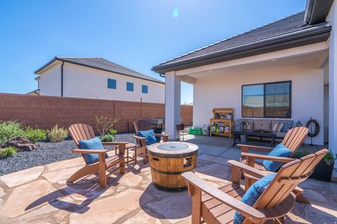 Tiny photo for 2027 S 3040 E, Saint George, UT 84790 (MLS # 2127970)