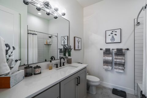 Tiny photo for 2027 S 3040 E, Saint George, UT 84790 (MLS # 2127970)