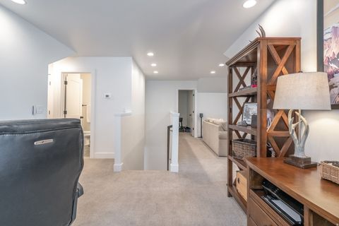 Tiny photo for 2027 S 3040 E, Saint George, UT 84790 (MLS # 2127970)