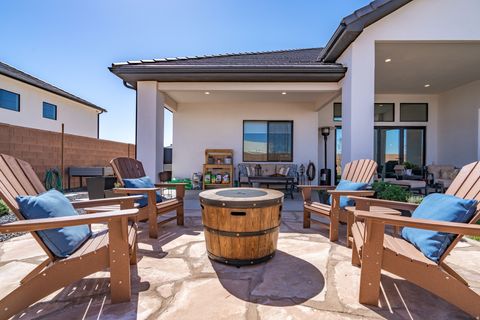 Tiny photo for 2027 S 3040 E, Saint George, UT 84790 (MLS # 2127970)