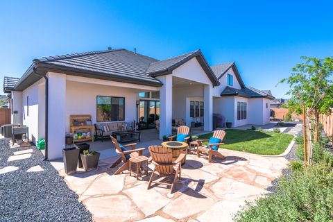 Tiny photo for 2027 S 3040 E, Saint George, UT 84790 (MLS # 2127970)