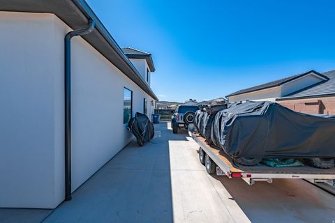 Tiny photo for 2027 S 3040 E, Saint George, UT 84790 (MLS # 2127970)