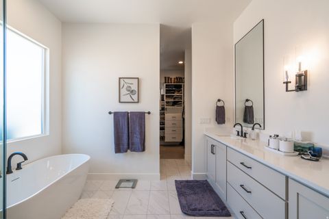 Tiny photo for 2027 S 3040 E, Saint George, UT 84790 (MLS # 2127970)