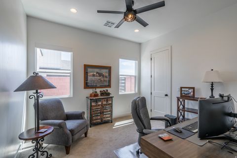 Tiny photo for 2027 S 3040 E, Saint George, UT 84790 (MLS # 2127970)