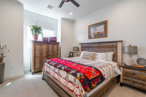 Tiny photo for 2027 S 3040 E, Saint George, UT 84790 (MLS # 2127970)