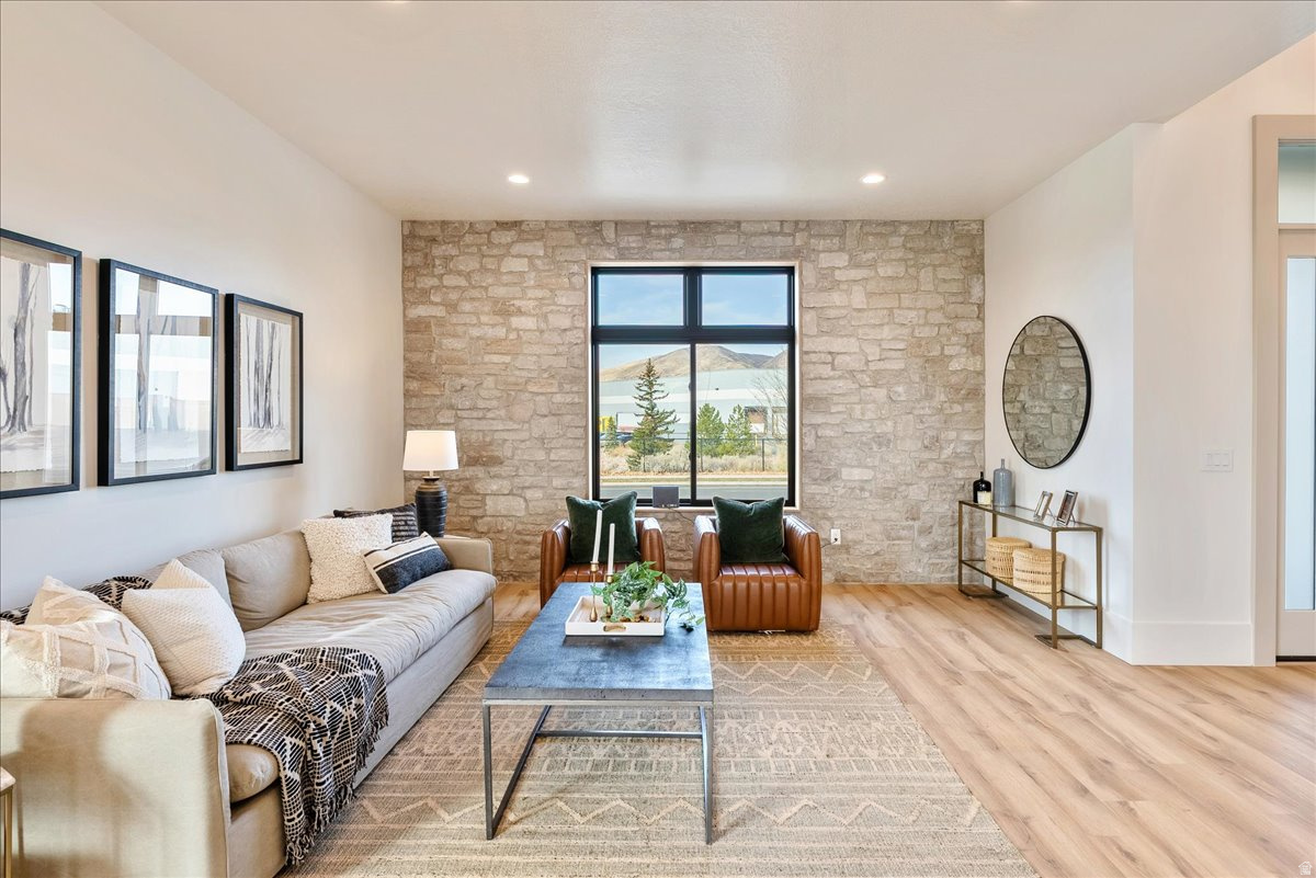 CENTER POINTE TOWNHOMES - Residential