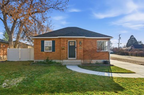 Photo of 1010 E LORRAINE AVE S, Salt Lake City, UT 84106 (MLS # 2130795)