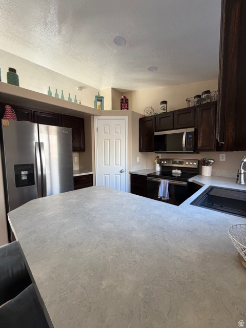 MEADOWBROOK - Residential