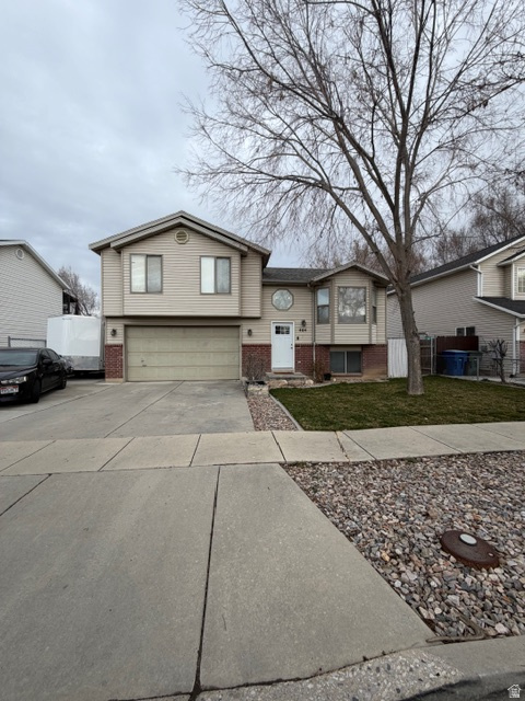 MEADOWBROOK - Residential