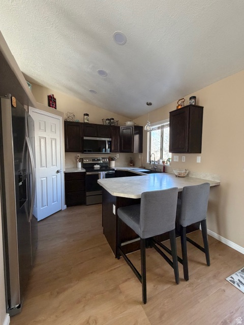 MEADOWBROOK - Residential