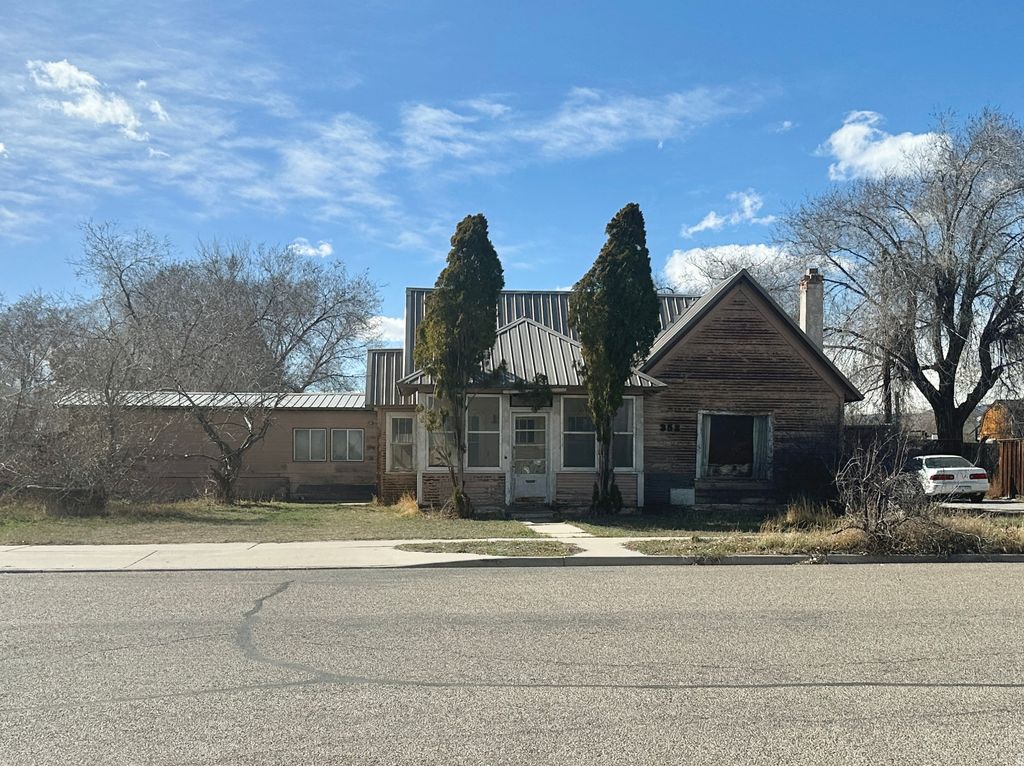 Photo of 352 S 100 W, Vernal, UT 84078 (MLS # 2142382)