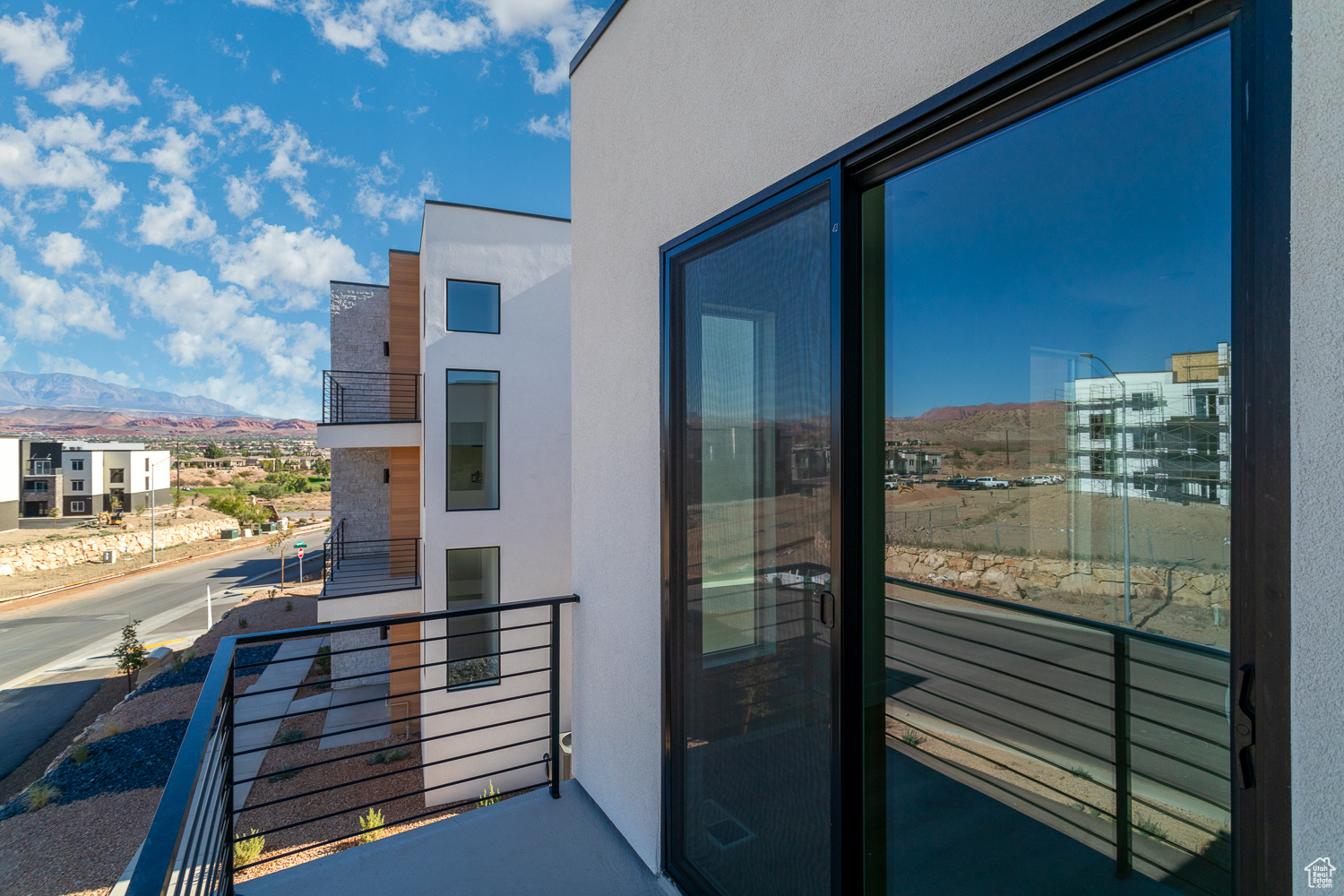 BECCO CREEK TOWNHOMES AT DIVARIO - Residential