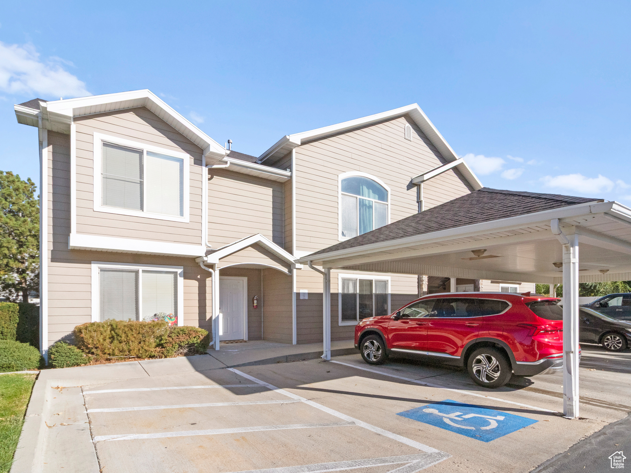 COUNTRY COTTAGES CONDO - Residential