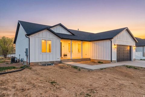 Tiny photo for 161 N 200 W, Levan, UT 84639 (MLS # 2146621)