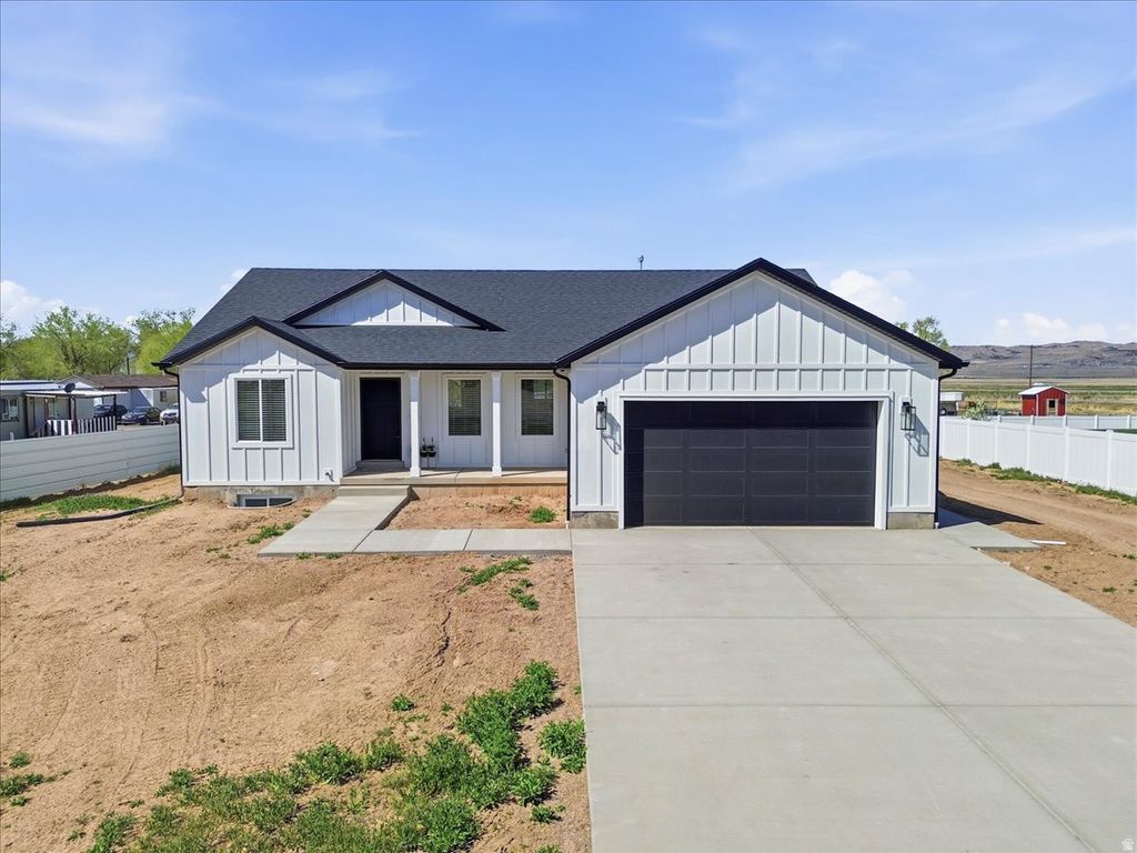 Photo of 161 N 200 W, Levan, UT 84639 (MLS # 2146621)
