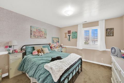 Tiny photo for 1647 W 1410 N, Farmington, UT 84025 (MLS # 2137156)