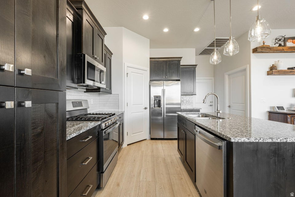 RIVERBEND AT SUNRISE VALLEY 2 - Residential