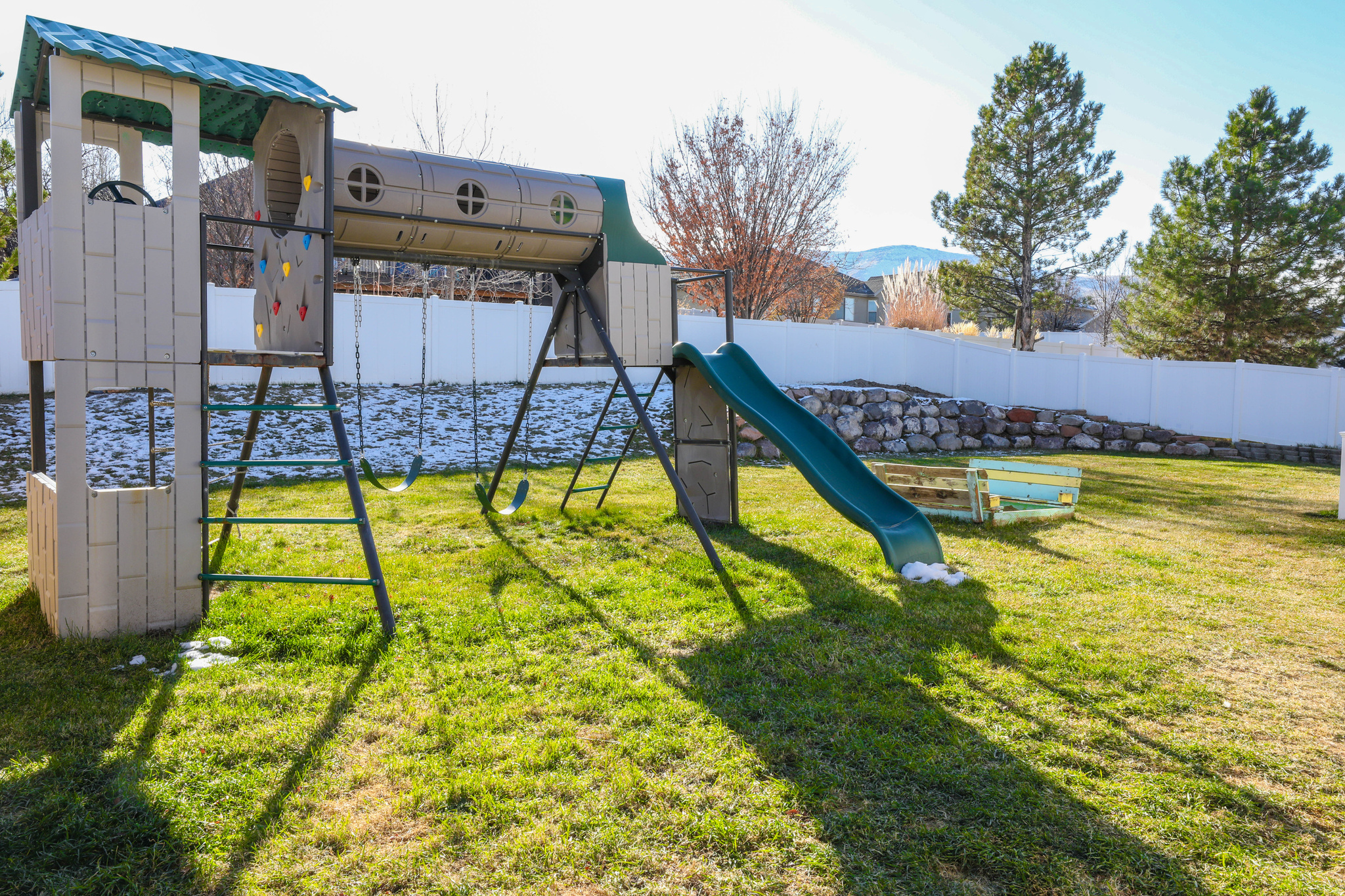 FOOTHILLS - Residential