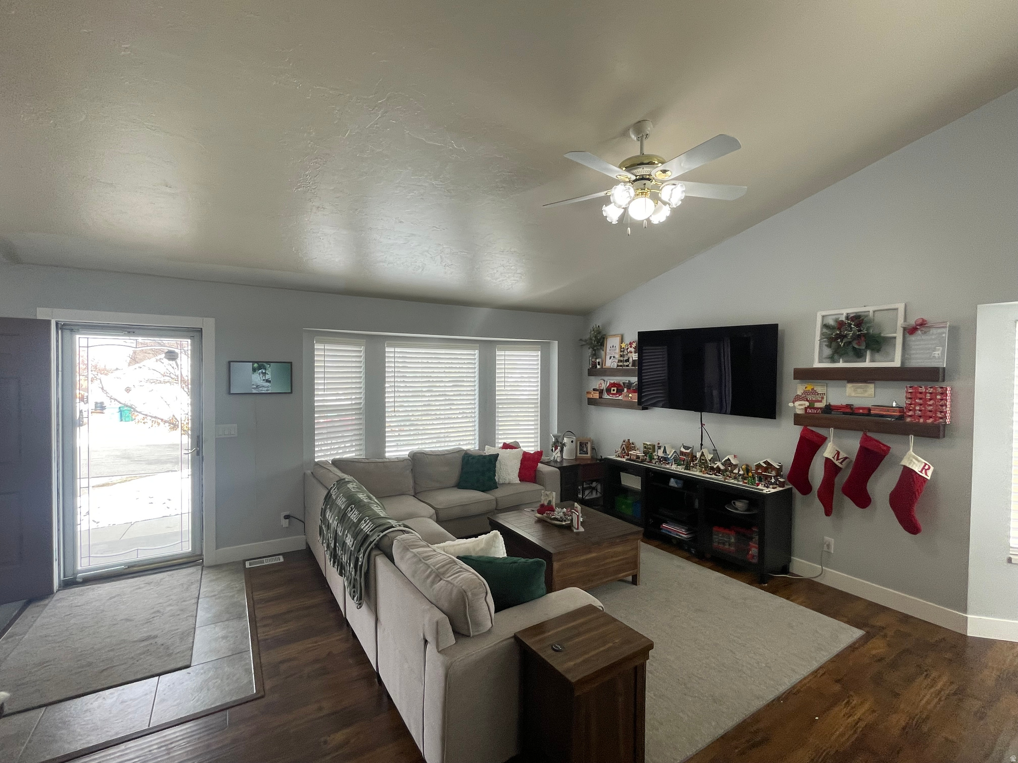 FOOTHILLS - Residential