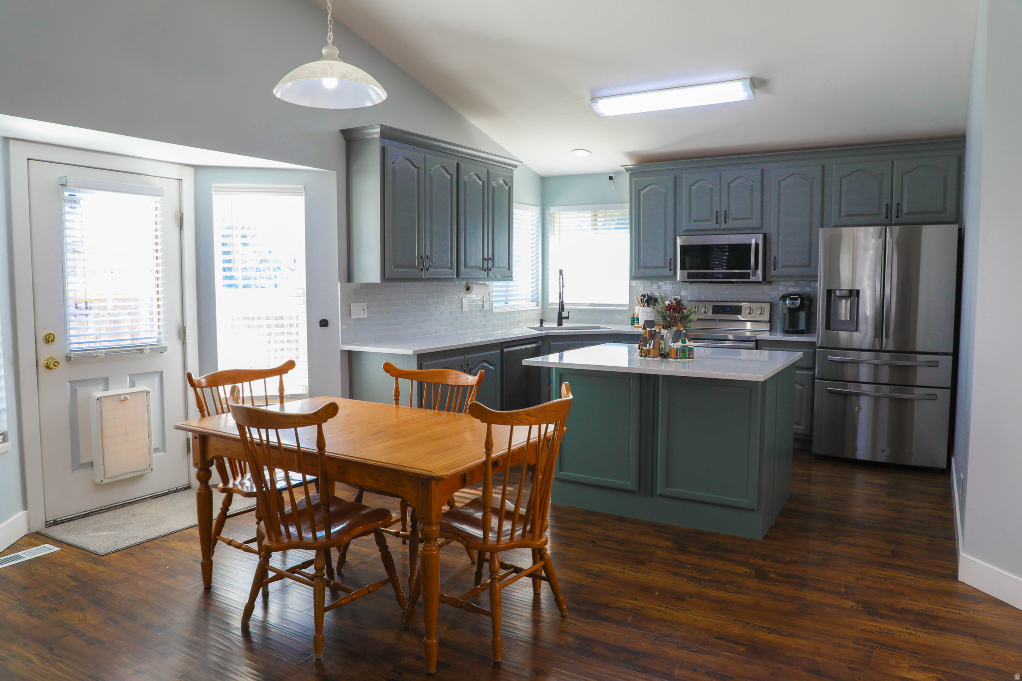 FOOTHILLS - Residential