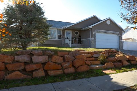 Photo of 4999 W CAVE PEAK DR, Riverton, UT 84096 (MLS # 2125382)