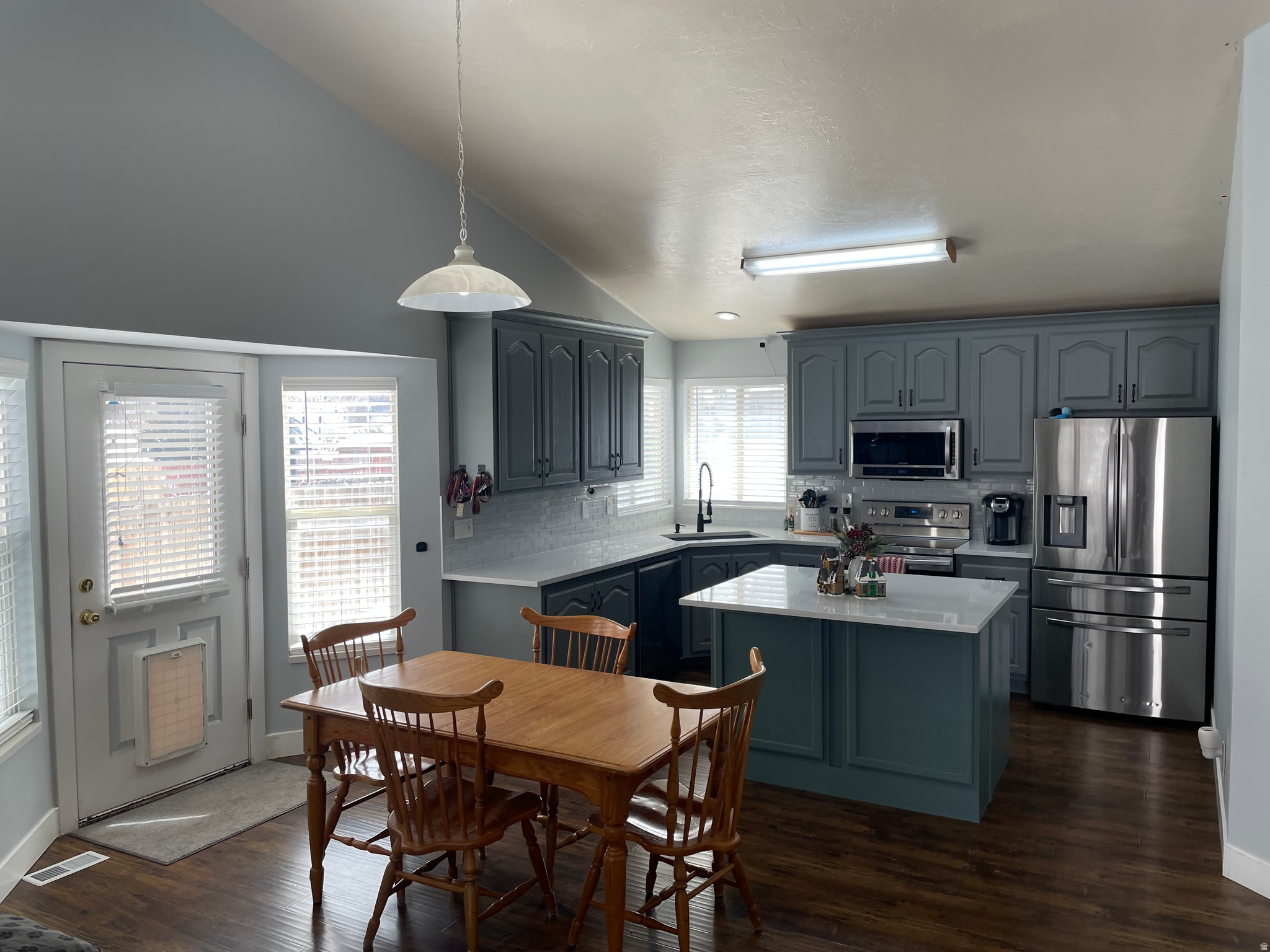 FOOTHILLS - Residential