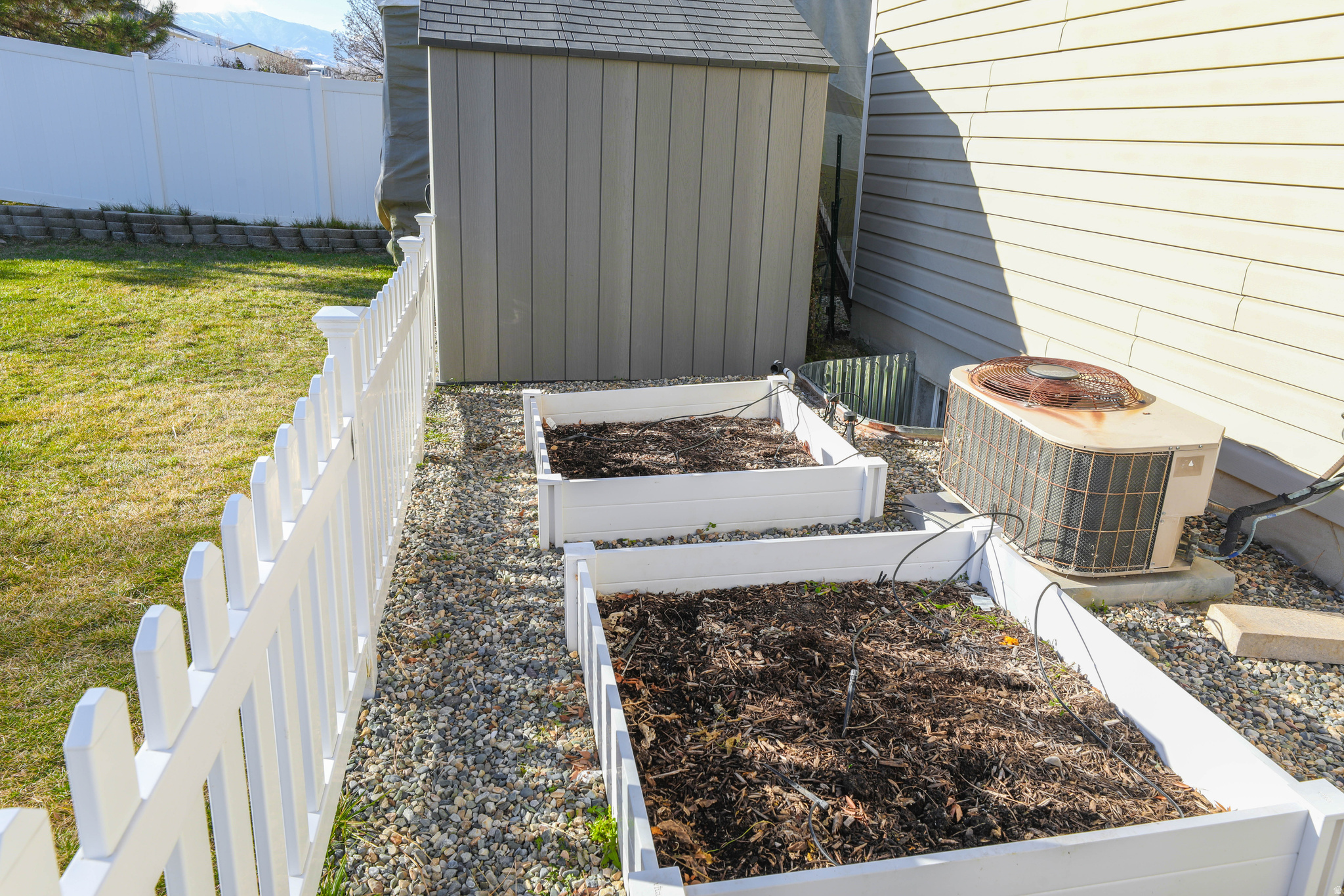 FOOTHILLS - Residential