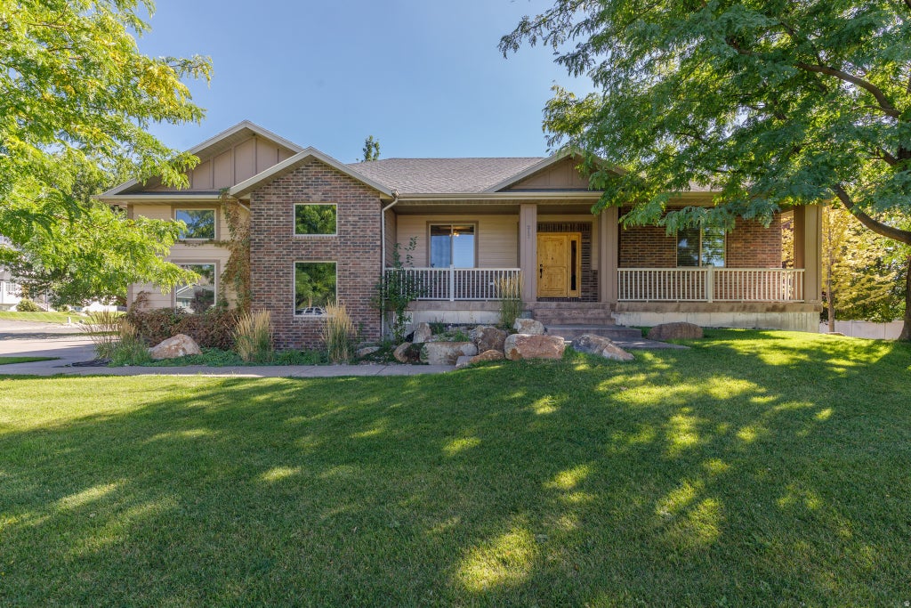 Photo of 217 S 150 W, Hyde Park, UT 84318 (MLS # 2182937)