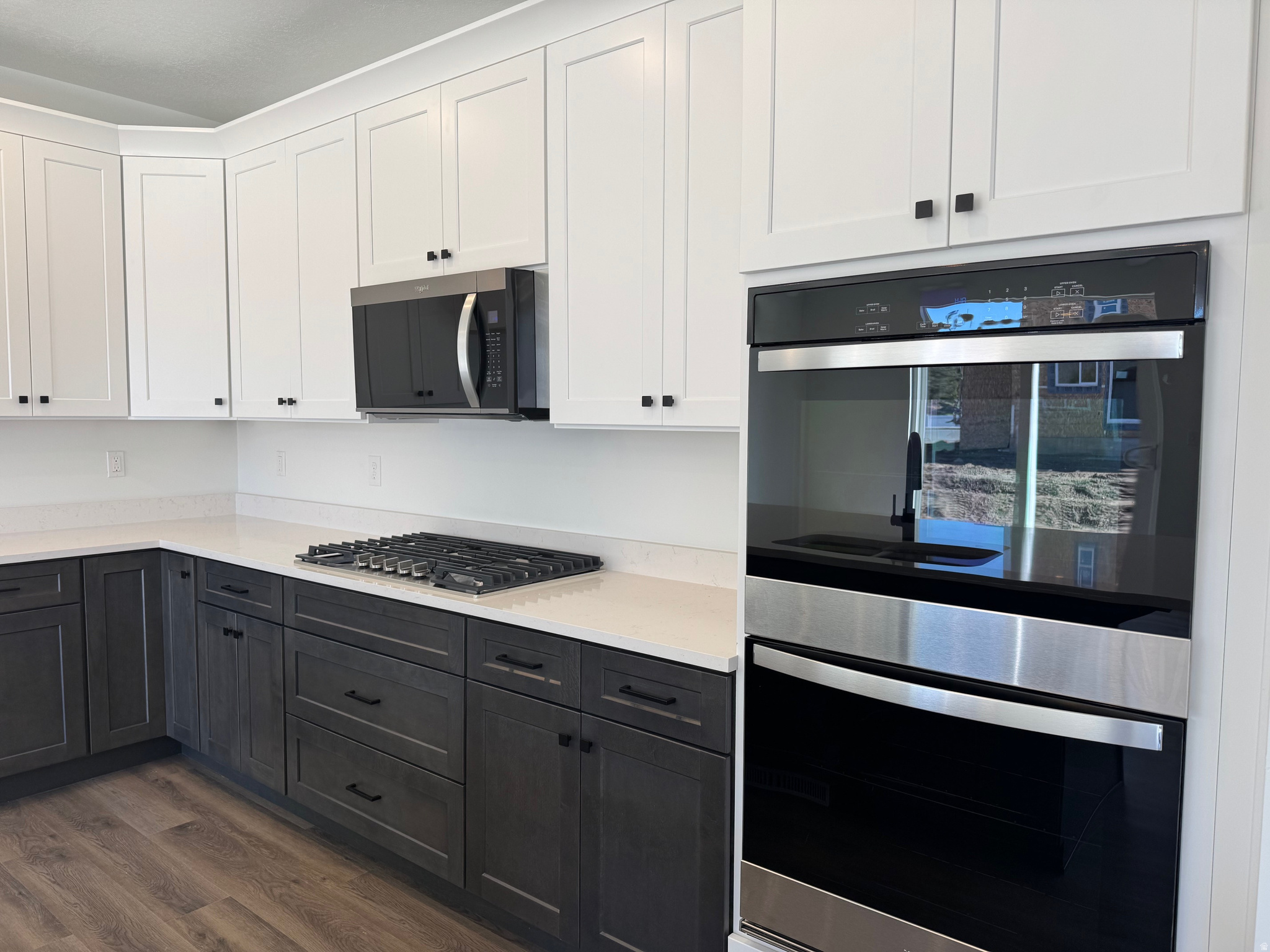 RIVERSIDE ESTATES - Residential