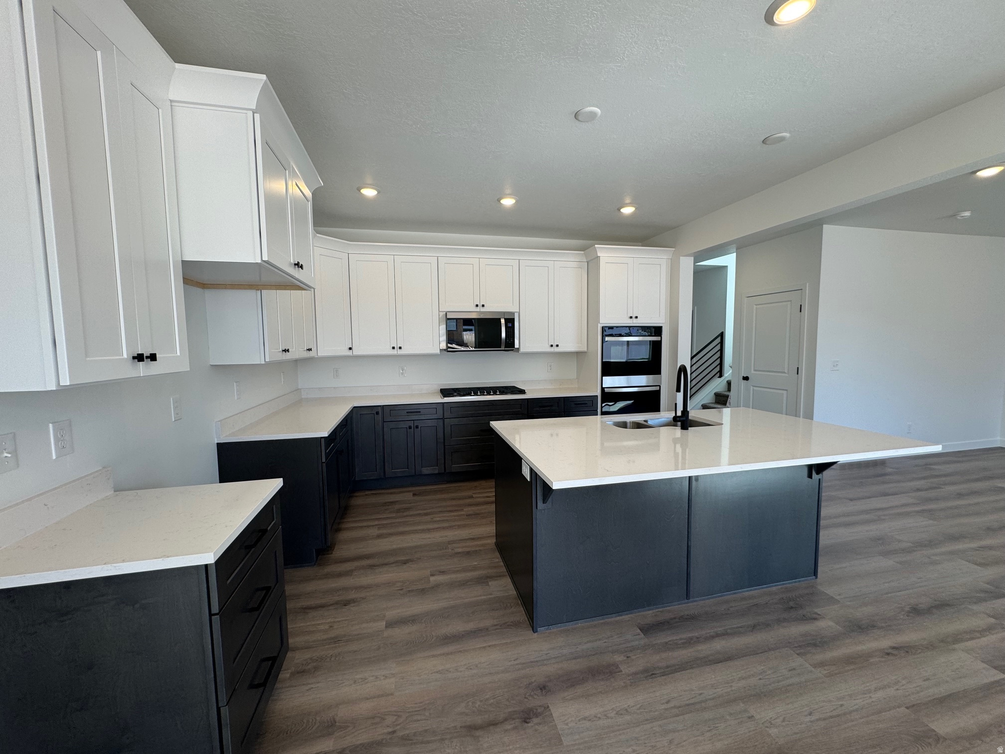 RIVERSIDE ESTATES - Residential