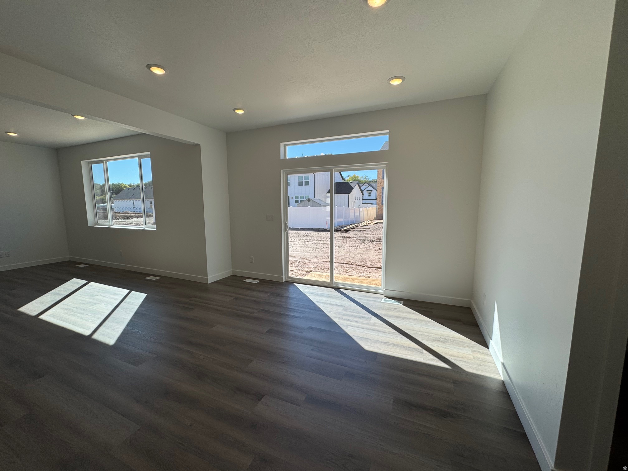 RIVERSIDE ESTATES - Residential