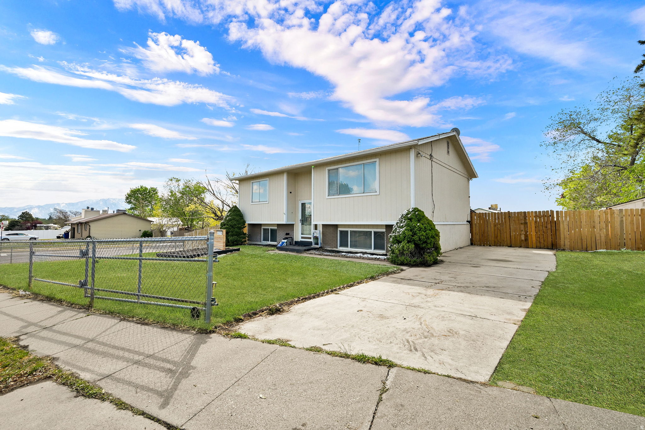 MISTY HILLS - Residential