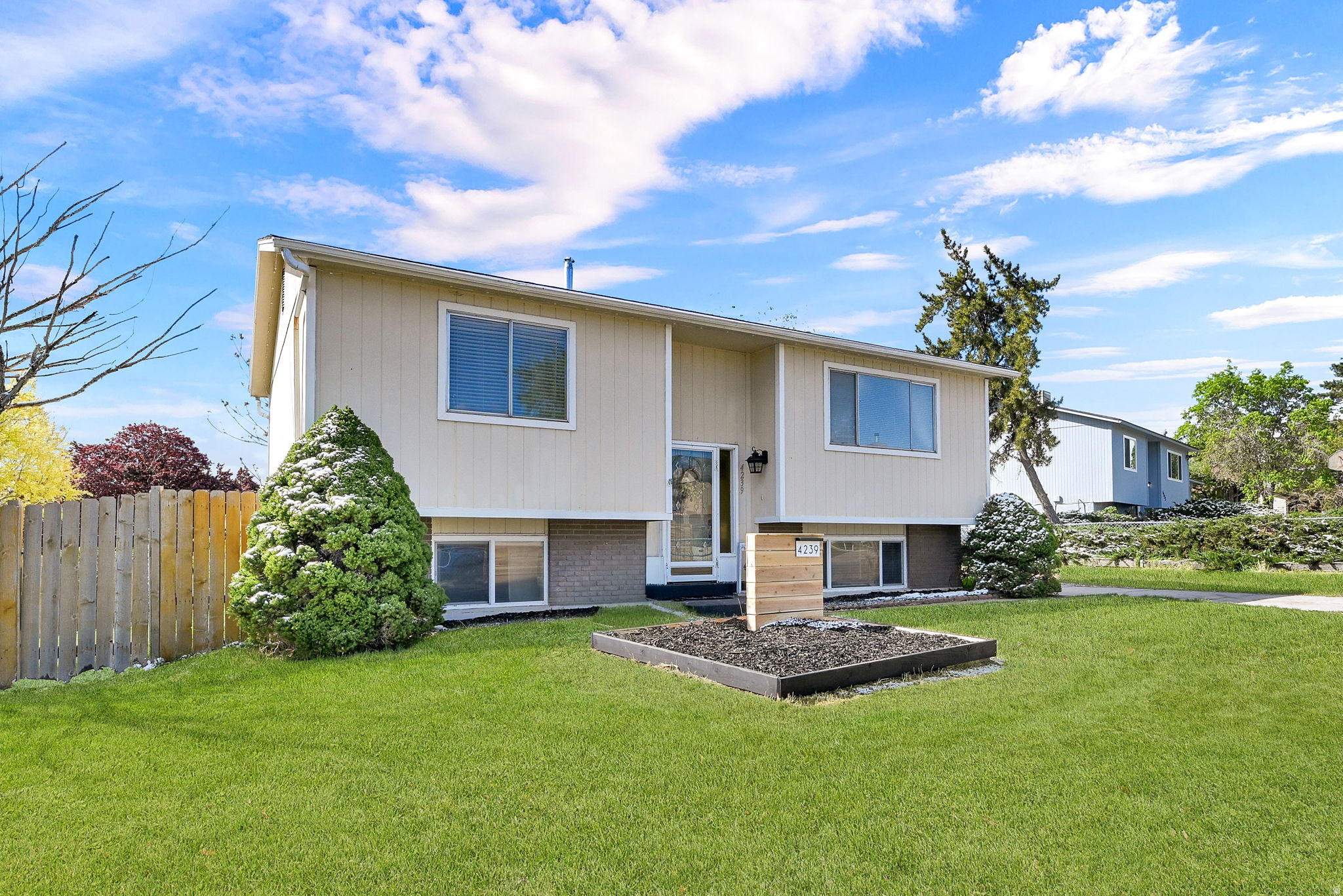 MISTY HILLS - Residential