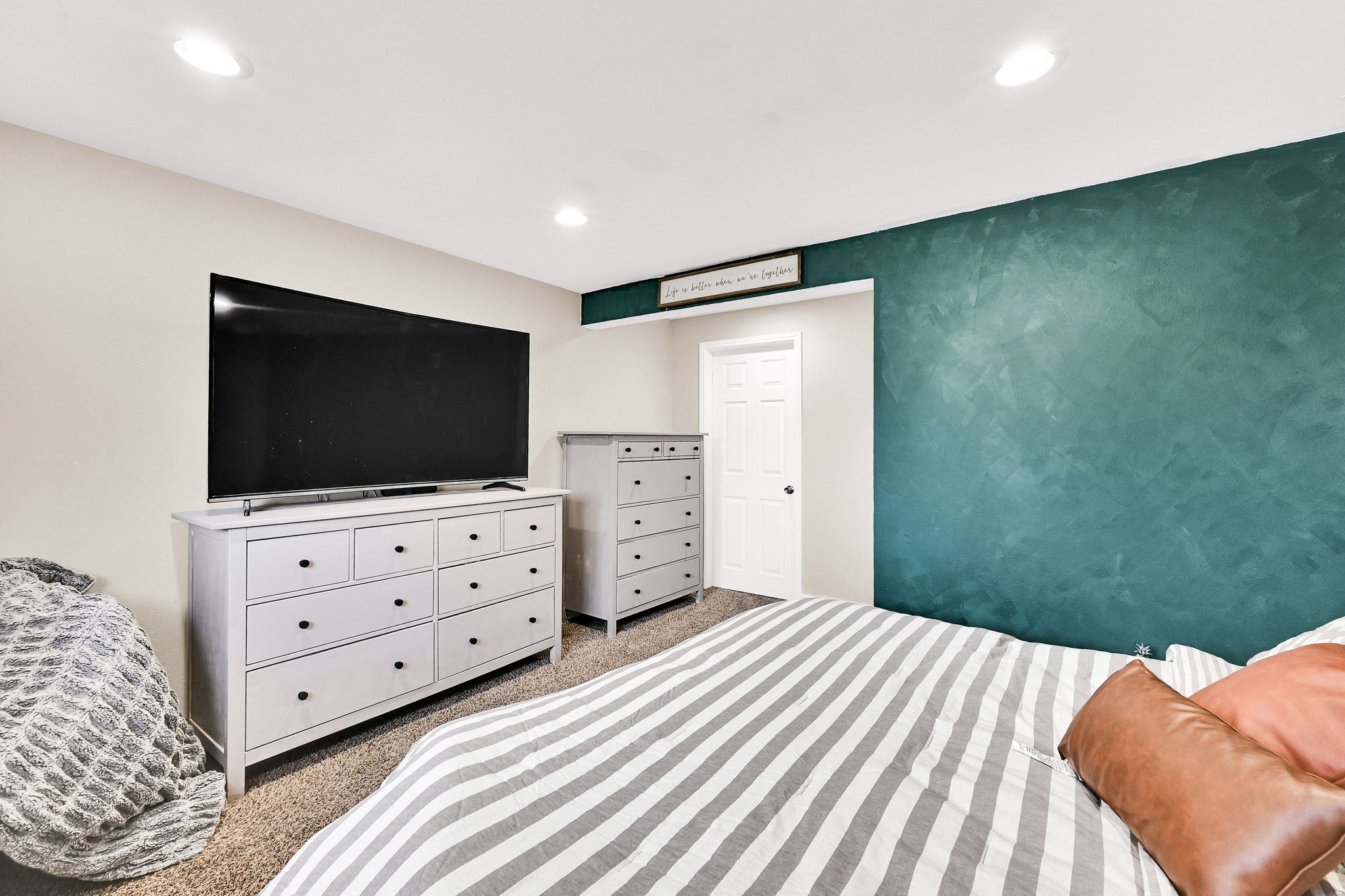 MISTY HILLS - Residential