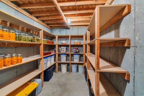 Tiny photo for 1355 W 1000 S, Mapleton, UT 84664 (MLS # 2152551)