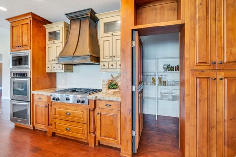 Tiny photo for 1355 W 1000 S, Mapleton, UT 84664 (MLS # 2152551)