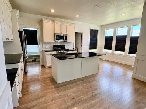 Tiny photo for 104 W GLENNA WAY, Farmington, UT 84025 (MLS # 2169468)