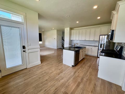 Tiny photo for 104 W GLENNA WAY, Farmington, UT 84025 (MLS # 2169468)