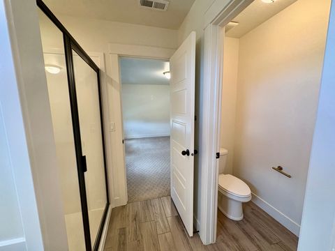 Tiny photo for 104 W GLENNA WAY, Farmington, UT 84025 (MLS # 2169468)